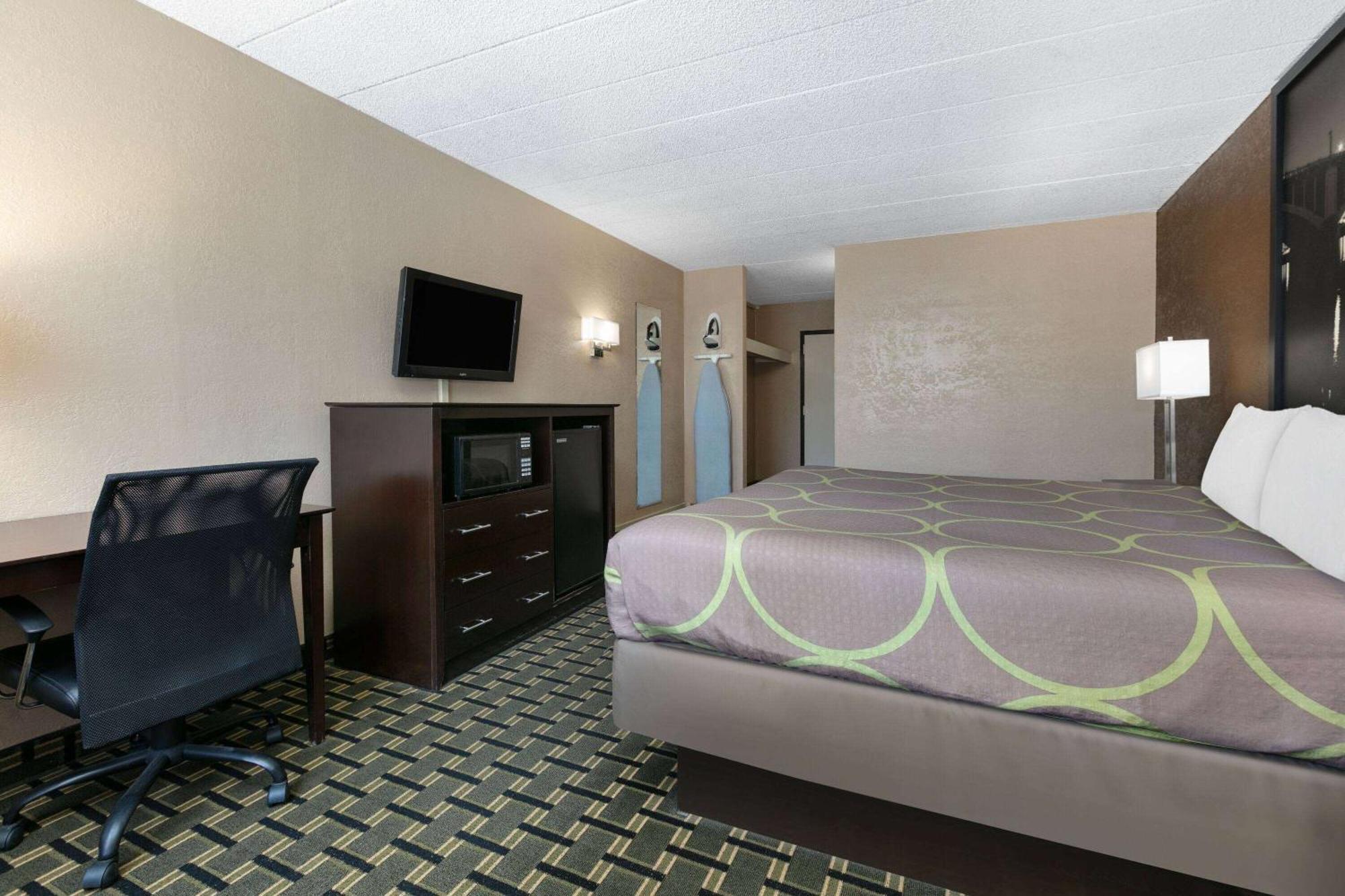 Super 8 By Wyndham Grand Prairie North Motel Luaran gambar