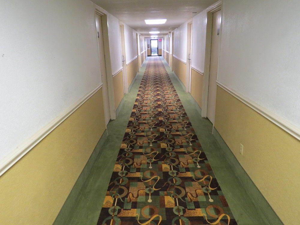 Super 8 By Wyndham Grand Prairie North Motel Luaran gambar